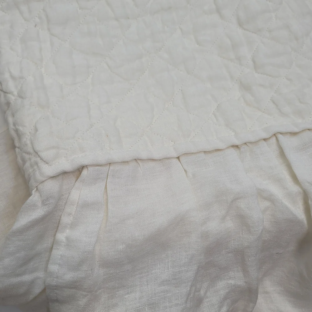 Amity Home Linen Caprice Quilted Ruffled Baby Quilt White